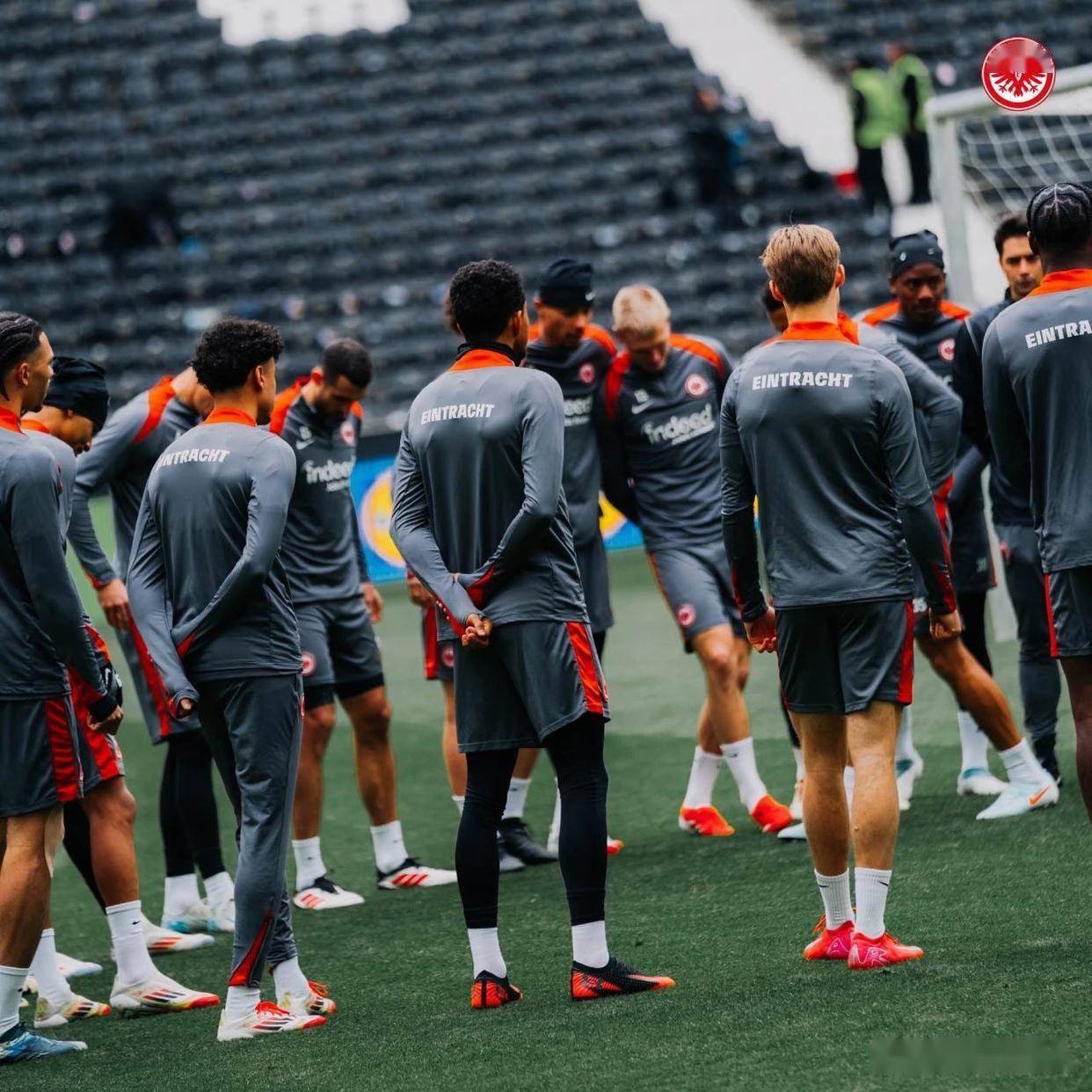 开云-关于阿贾克斯迎英超关键赛里尔围绕欧联遗憾出局，皇家社会关键时刻回应争议都惊呆了的信息-开云